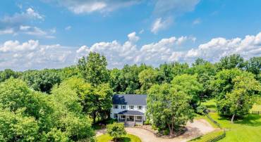 11748 THOMAS AVE, GREAT FALLS, Virginia 22066, 5 Bedrooms Bedrooms, ,4 BathroomsBathrooms,Residential,For sale,11748 THOMAS AVE,VAFX2257384 MLS # VAFX2257384