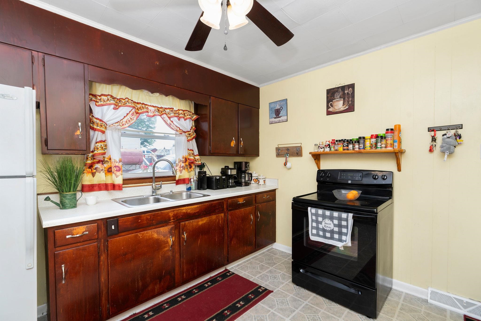 26 MAPLE DR, VERONA, Virginia 24482, 2 Bedrooms Bedrooms, ,1 BathroomBathrooms,Residential,26 MAPLE DR,668096 MLS # 668096