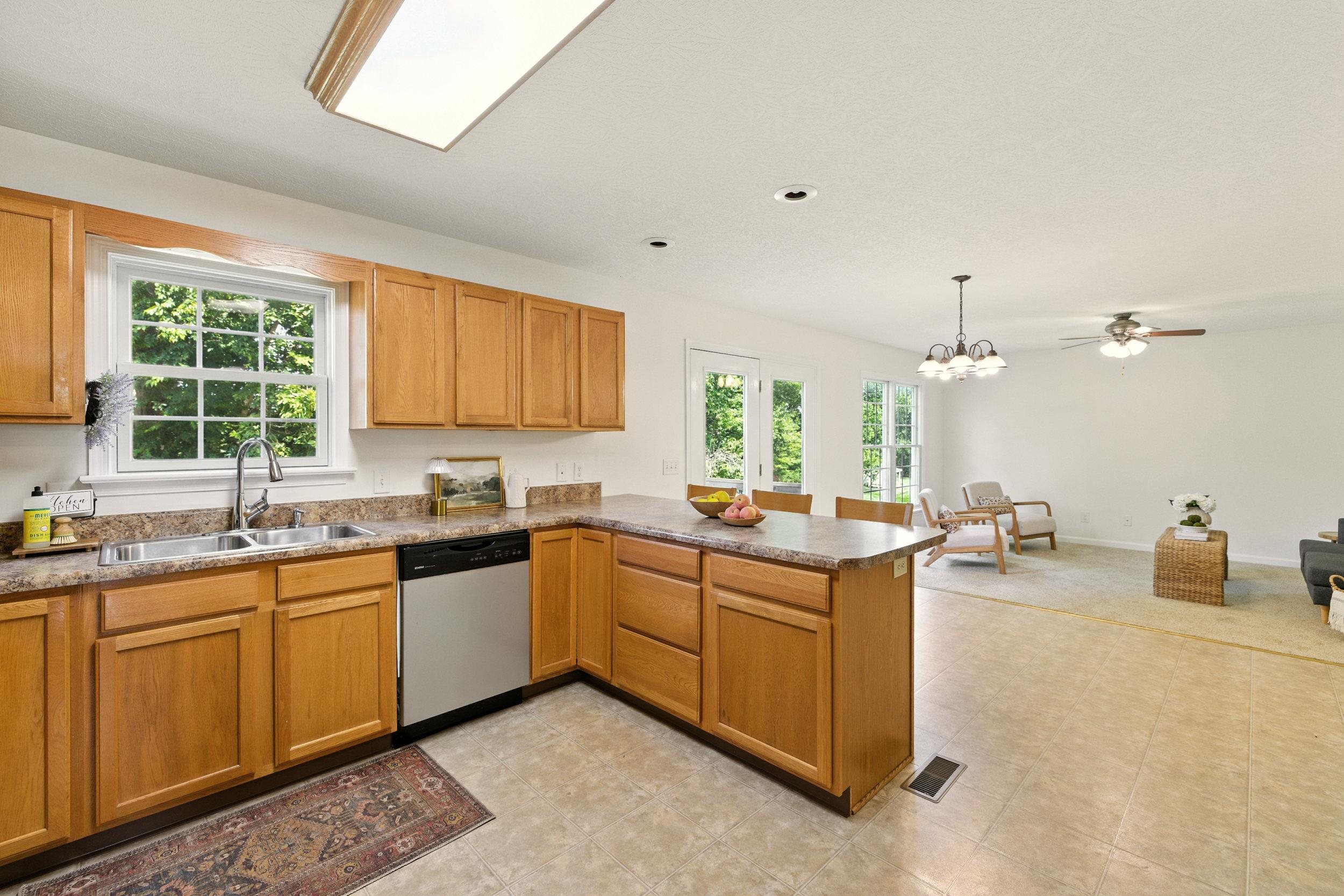 259 ROBIN ROOST CT, BROADWAY, Virginia 22815, 4 Bedrooms Bedrooms, ,2 BathroomsBathrooms,Residential,259 ROBIN ROOST CT,668102 MLS # 668102