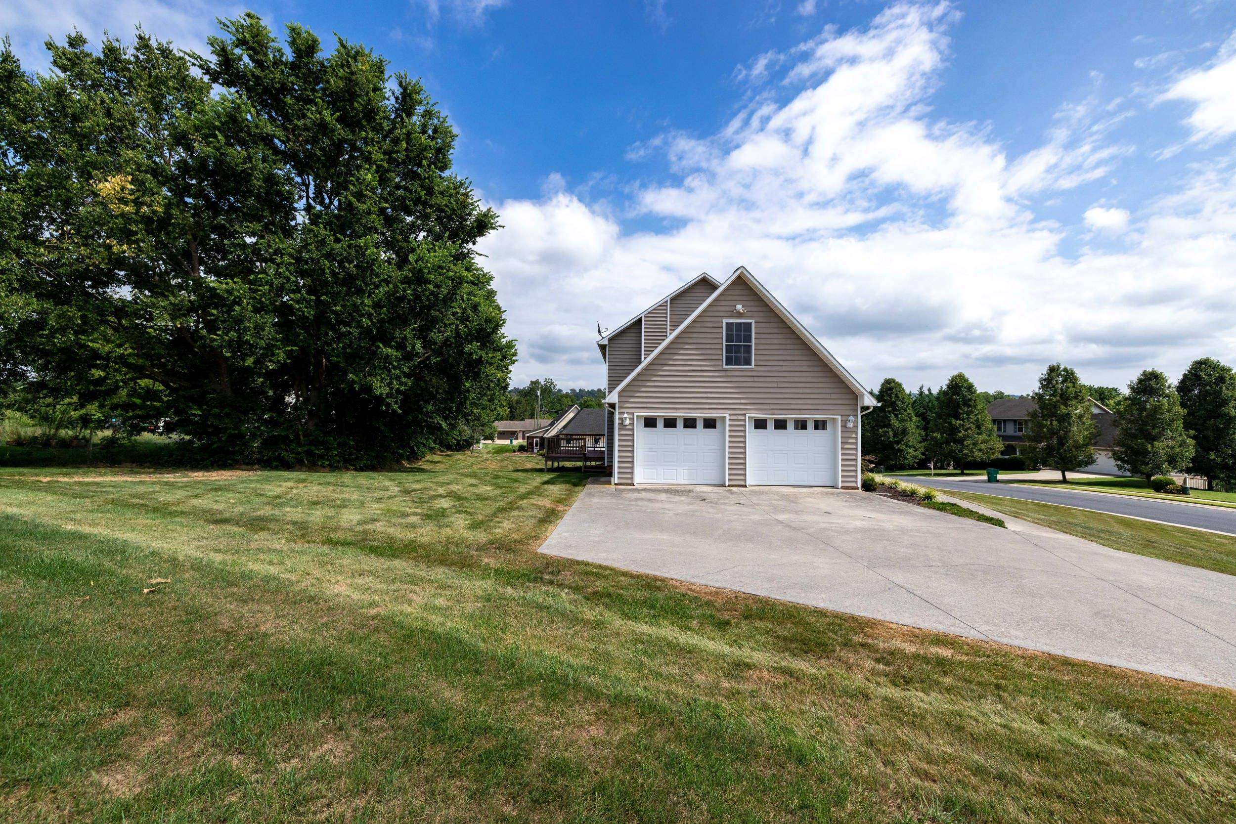259 ROBIN ROOST CT, BROADWAY, Virginia 22815, 4 Bedrooms Bedrooms, ,2 BathroomsBathrooms,Residential,259 ROBIN ROOST CT,668102 MLS # 668102