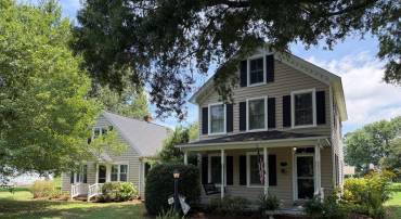 92 FRONT ST, WARSAW, Virginia 22572, 5 Bedrooms Bedrooms, ,3 BathroomsBathrooms,Residential,For sale,92 FRONT ST,VARV2000538 MLS # VARV2000538