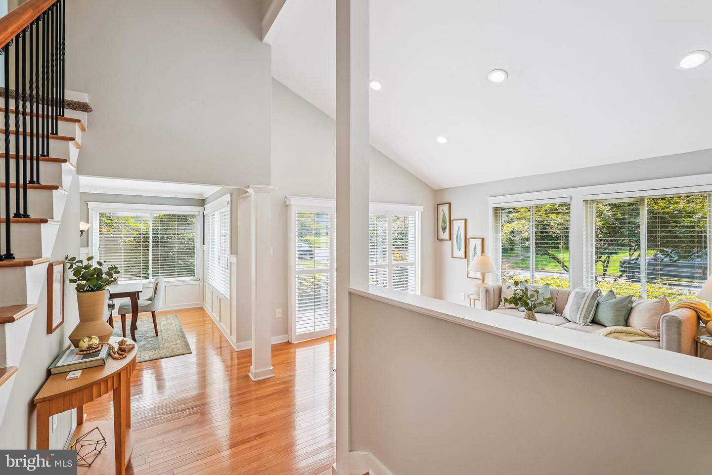 276 W MEADOWLAND LN W, STERLING, Virginia 20164, 4 Bedrooms Bedrooms, ,2 BathroomsBathrooms,Residential,For sale,276 W MEADOWLAND LN W,VALO2103666 MLS # VALO2103666