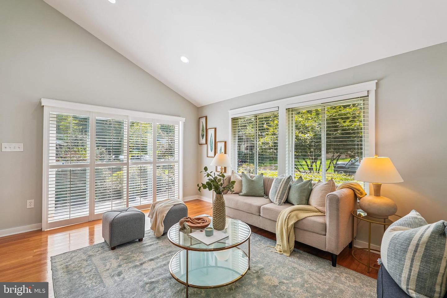 276 W MEADOWLAND LN W, STERLING, Virginia 20164, 4 Bedrooms Bedrooms, ,2 BathroomsBathrooms,Residential,For sale,276 W MEADOWLAND LN W,VALO2103666 MLS # VALO2103666