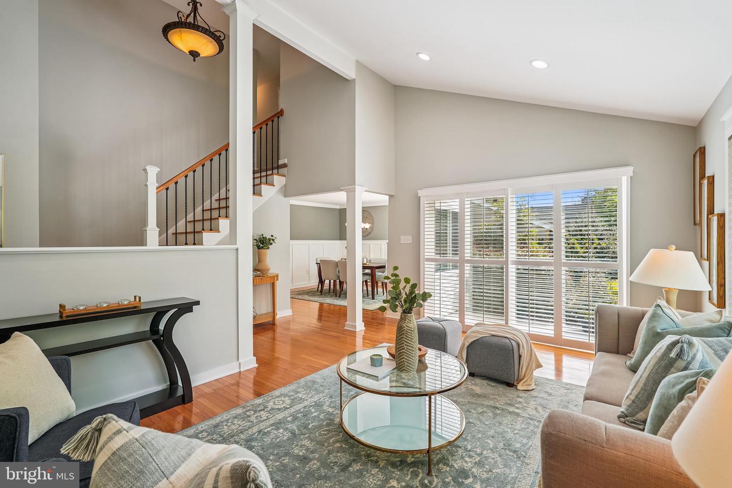 276 W MEADOWLAND LN W, STERLING, Virginia 20164, 4 Bedrooms Bedrooms, ,2 BathroomsBathrooms,Residential,For sale,276 W MEADOWLAND LN W,VALO2103666 MLS # VALO2103666