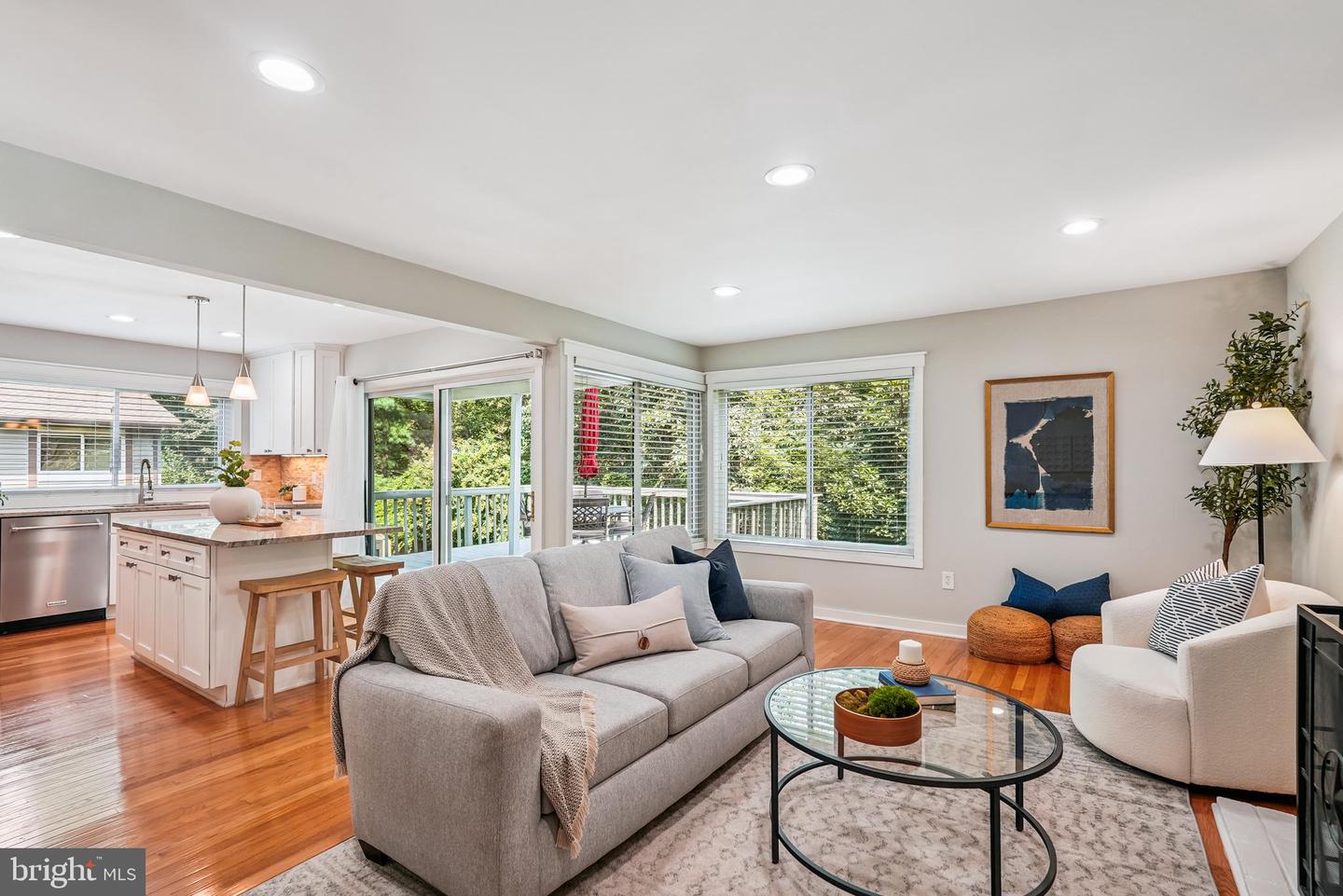 276 W MEADOWLAND LN W, STERLING, Virginia 20164, 4 Bedrooms Bedrooms, ,2 BathroomsBathrooms,Residential,For sale,276 W MEADOWLAND LN W,VALO2103666 MLS # VALO2103666