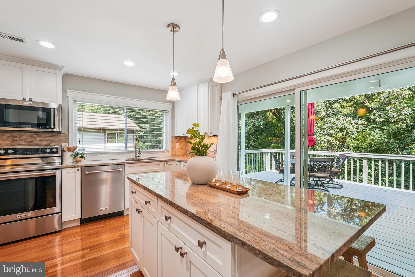 276 W MEADOWLAND LN W, STERLING, Virginia 20164, 4 Bedrooms Bedrooms, ,2 BathroomsBathrooms,Residential,For sale,276 W MEADOWLAND LN W,VALO2103666 MLS # VALO2103666