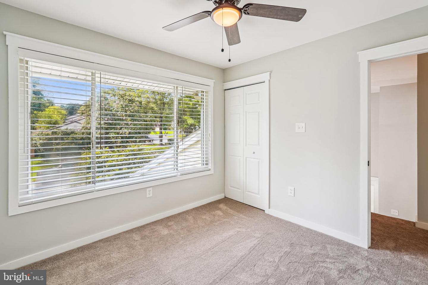 276 W MEADOWLAND LN W, STERLING, Virginia 20164, 4 Bedrooms Bedrooms, ,2 BathroomsBathrooms,Residential,For sale,276 W MEADOWLAND LN W,VALO2103666 MLS # VALO2103666