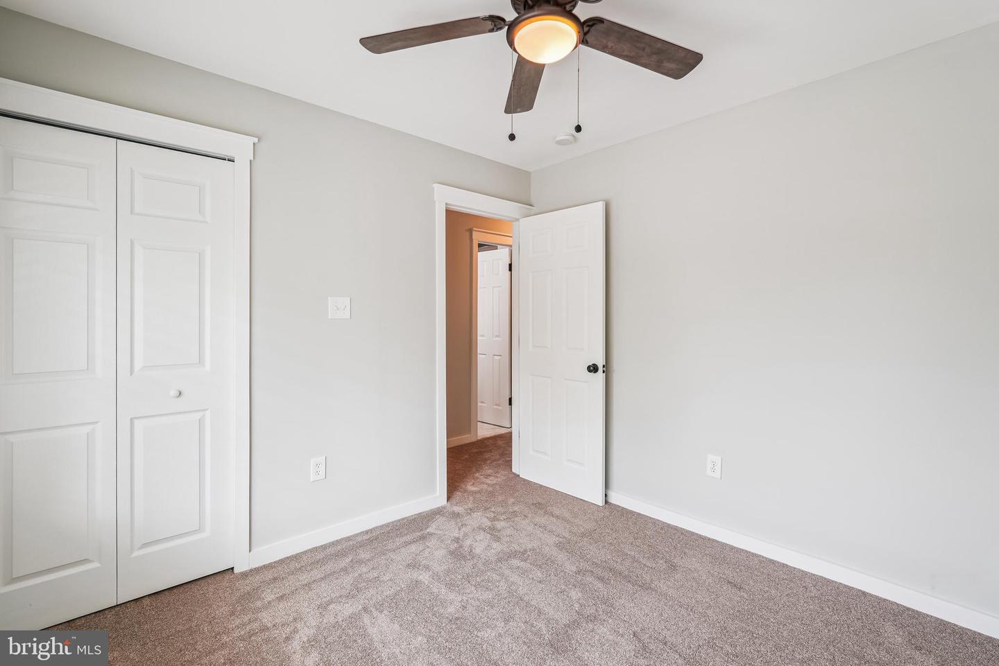 276 W MEADOWLAND LN W, STERLING, Virginia 20164, 4 Bedrooms Bedrooms, ,2 BathroomsBathrooms,Residential,For sale,276 W MEADOWLAND LN W,VALO2103666 MLS # VALO2103666