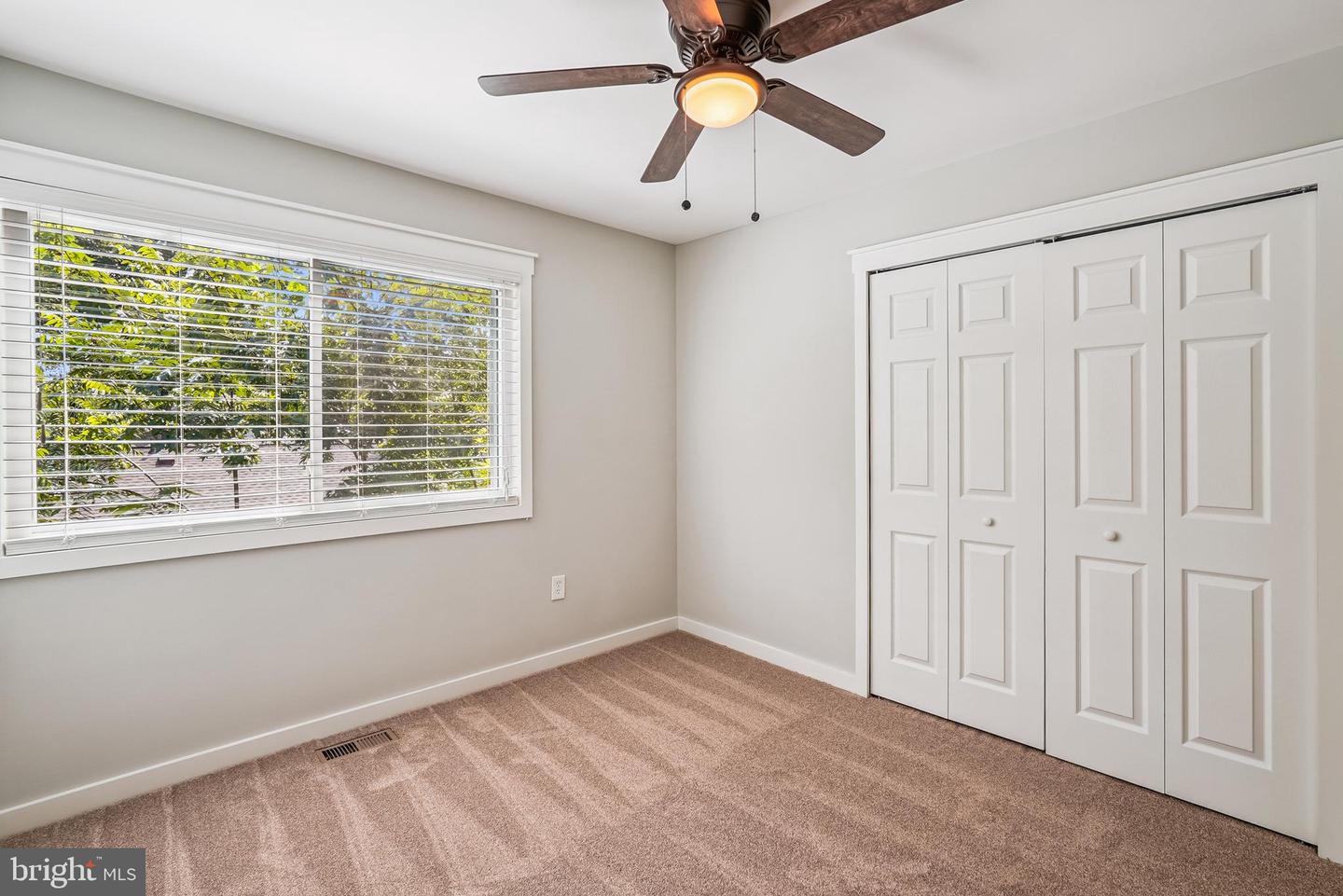 276 W MEADOWLAND LN W, STERLING, Virginia 20164, 4 Bedrooms Bedrooms, ,2 BathroomsBathrooms,Residential,For sale,276 W MEADOWLAND LN W,VALO2103666 MLS # VALO2103666