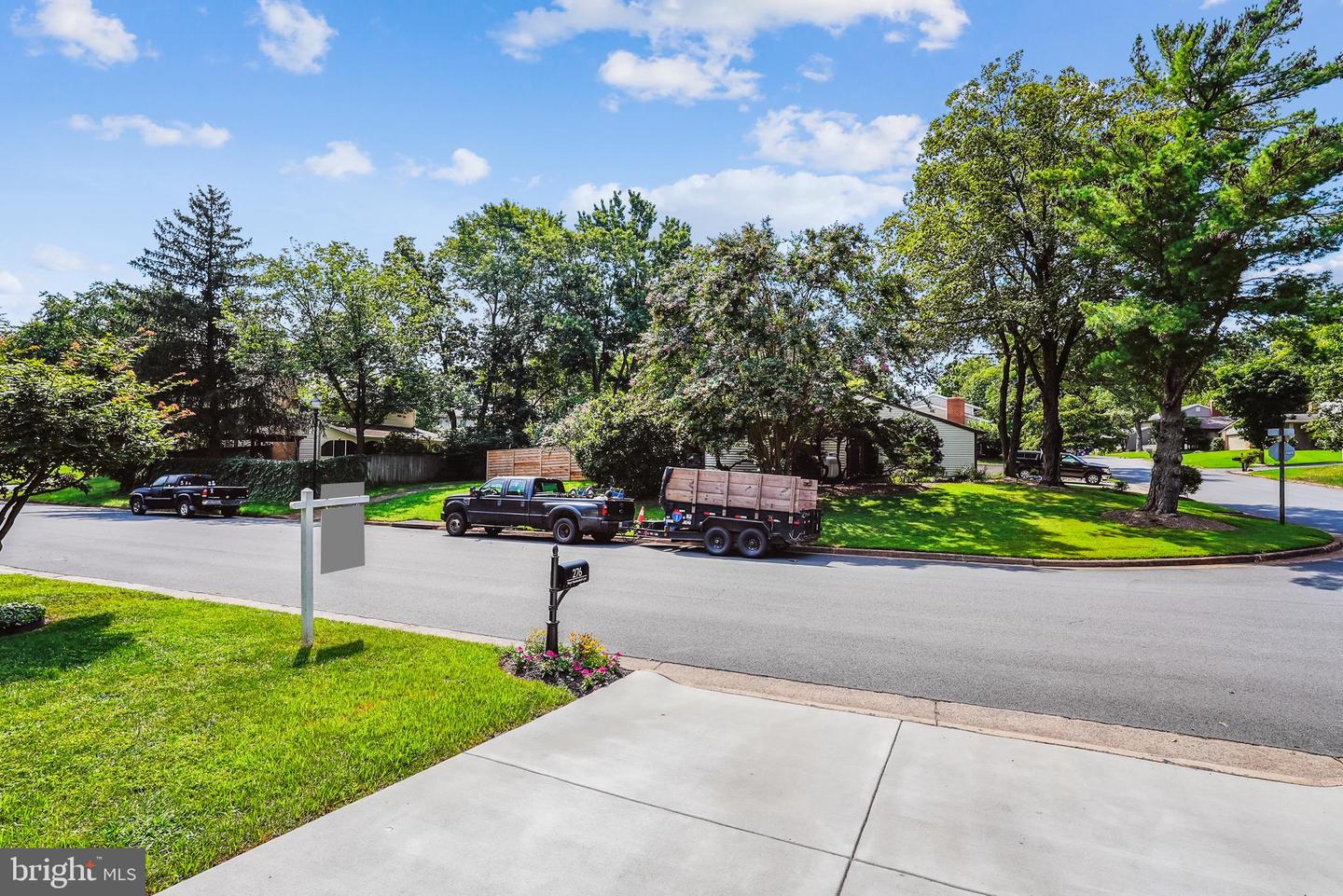 276 W MEADOWLAND LN W, STERLING, Virginia 20164, 4 Bedrooms Bedrooms, ,2 BathroomsBathrooms,Residential,For sale,276 W MEADOWLAND LN W,VALO2103666 MLS # VALO2103666