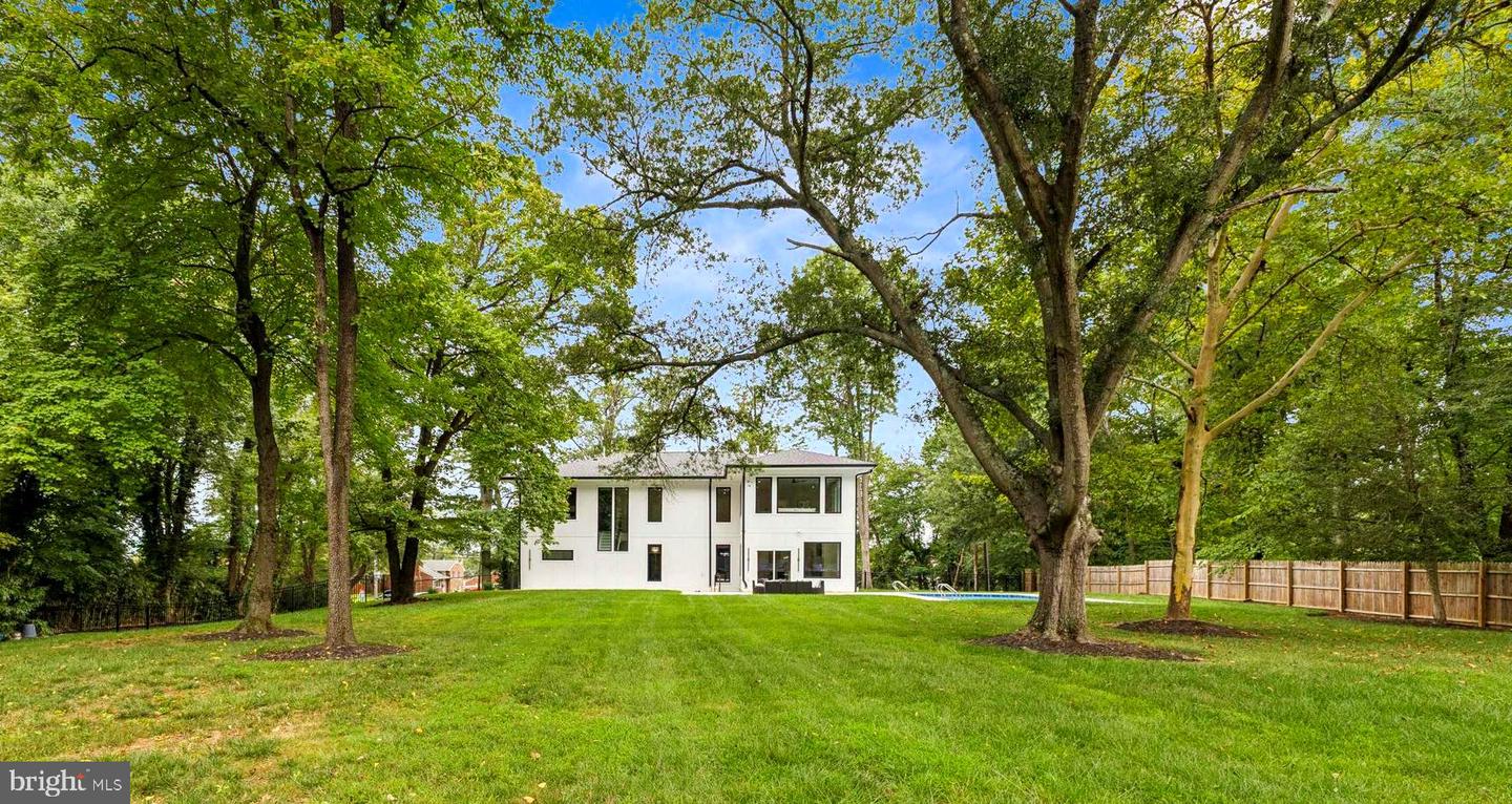 5005 RAVENSWORTH RD, ANNANDALE, Virginia 22003, 5 Bedrooms Bedrooms, ,5 BathroomsBathrooms,Residential,For sale,5005 RAVENSWORTH RD,VAFX2259416 MLS # VAFX2259416