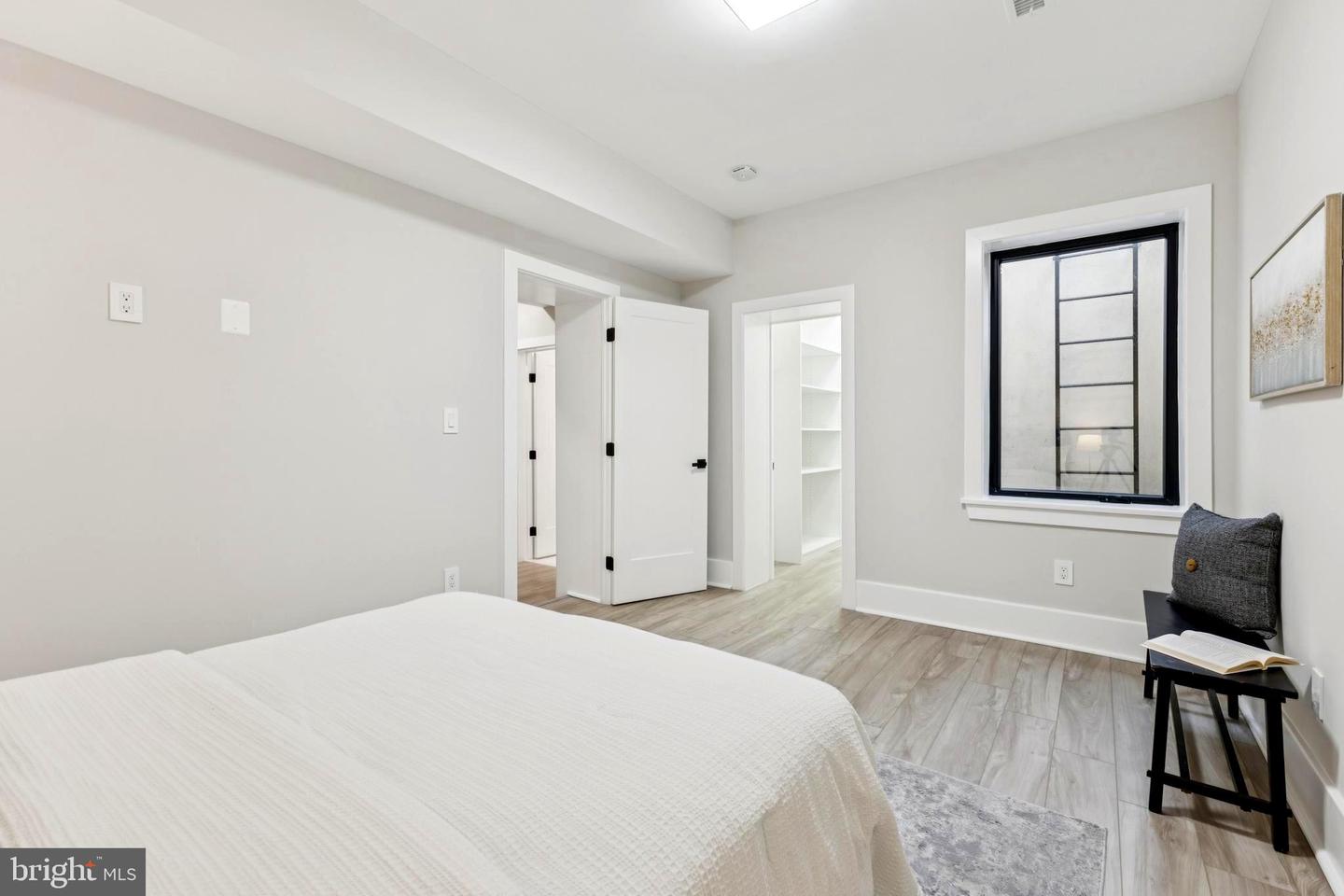 5005 RAVENSWORTH RD, ANNANDALE, Virginia 22003, 5 Bedrooms Bedrooms, ,5 BathroomsBathrooms,Residential,For sale,5005 RAVENSWORTH RD,VAFX2259416 MLS # VAFX2259416