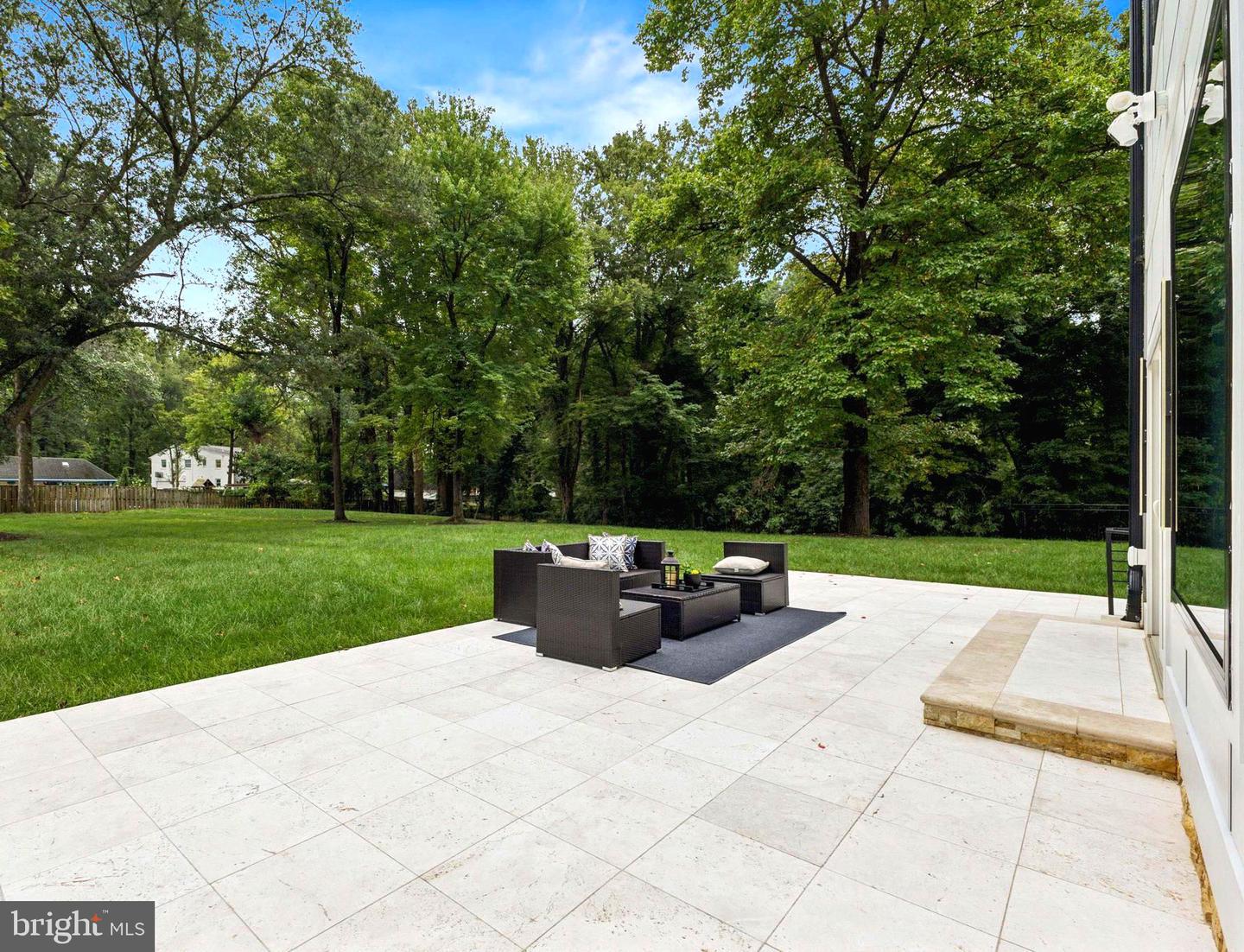 5005 RAVENSWORTH RD, ANNANDALE, Virginia 22003, 5 Bedrooms Bedrooms, ,5 BathroomsBathrooms,Residential,For sale,5005 RAVENSWORTH RD,VAFX2259416 MLS # VAFX2259416