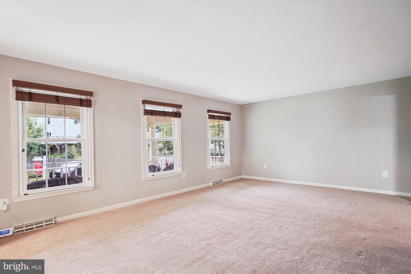 8809 SHADOWLAKE WAY, SPRINGFIELD, Virginia 22153, 4 Bedrooms Bedrooms, ,3 BathroomsBathrooms,Residential,For sale,8809 SHADOWLAKE WAY,VAFX2259630 MLS # VAFX2259630
