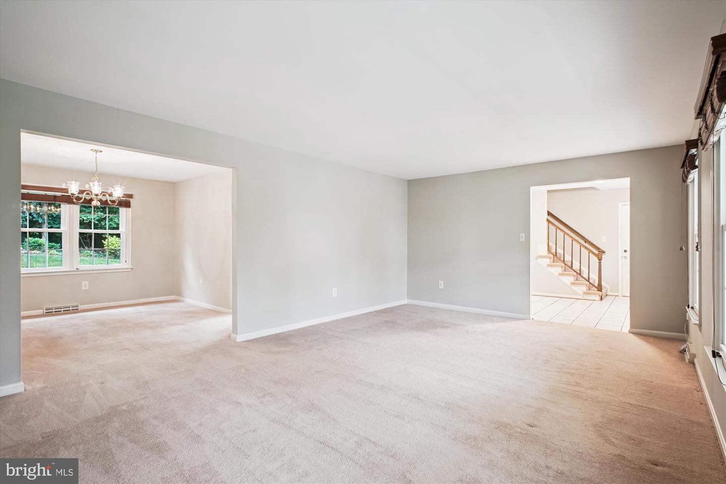 8809 SHADOWLAKE WAY, SPRINGFIELD, Virginia 22153, 4 Bedrooms Bedrooms, ,3 BathroomsBathrooms,Residential,For sale,8809 SHADOWLAKE WAY,VAFX2259630 MLS # VAFX2259630