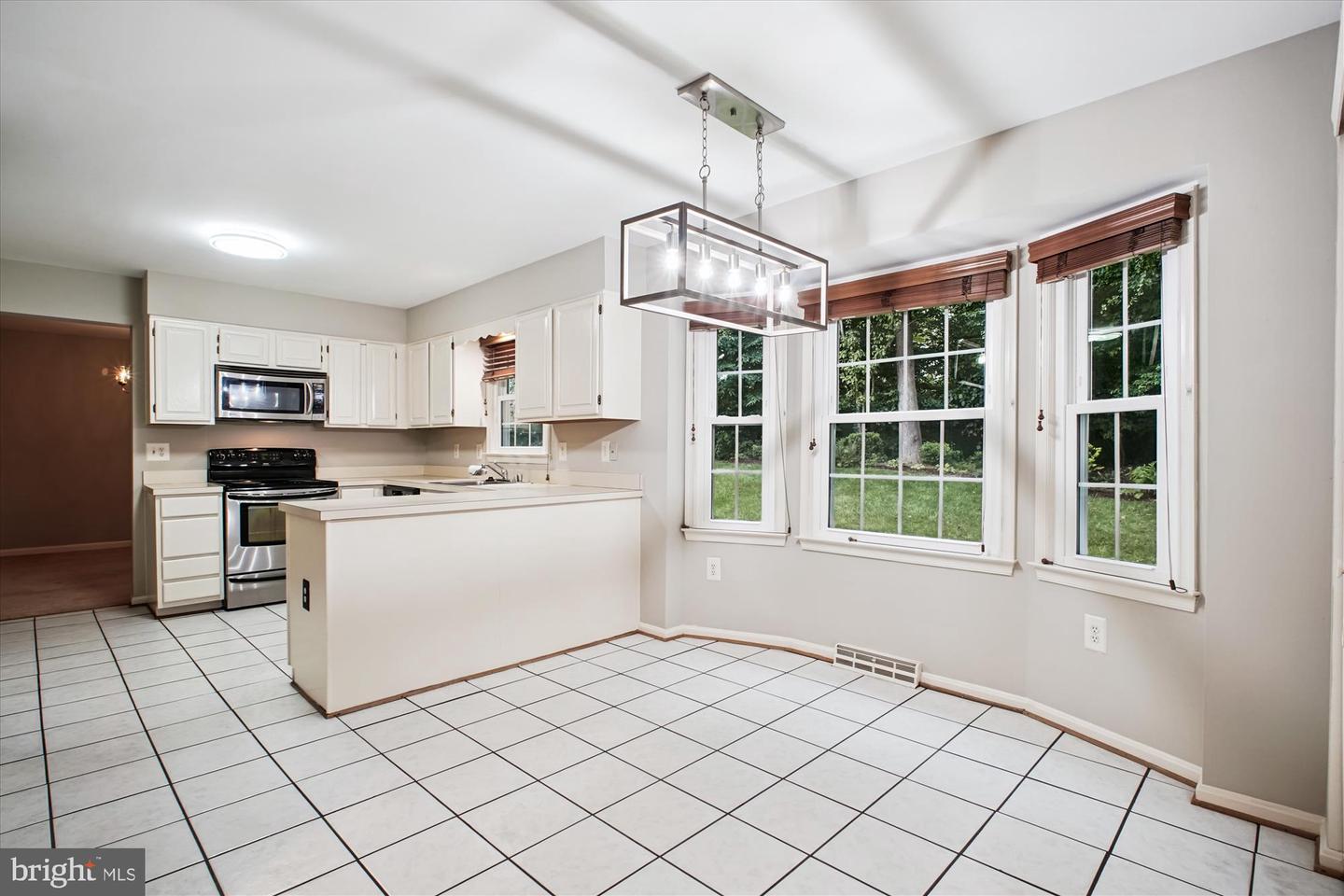 8809 SHADOWLAKE WAY, SPRINGFIELD, Virginia 22153, 4 Bedrooms Bedrooms, ,3 BathroomsBathrooms,Residential,For sale,8809 SHADOWLAKE WAY,VAFX2259630 MLS # VAFX2259630