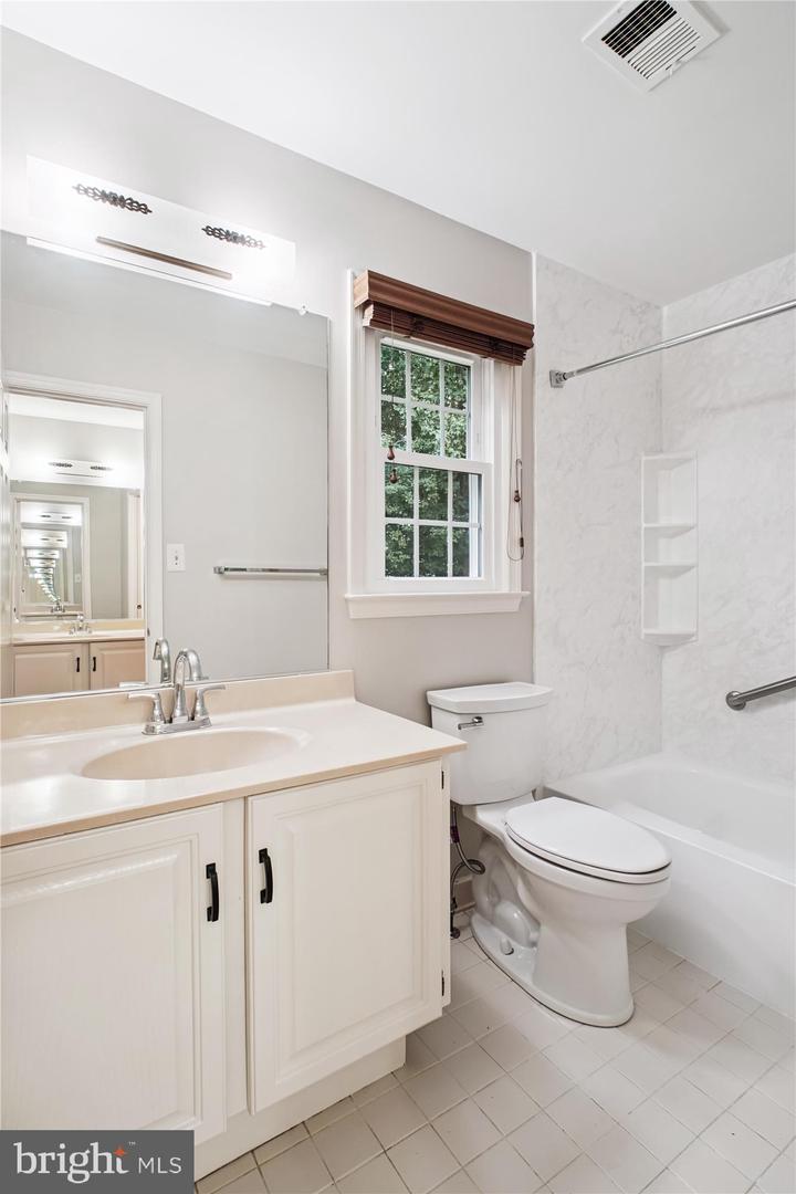 8809 SHADOWLAKE WAY, SPRINGFIELD, Virginia 22153, 4 Bedrooms Bedrooms, ,3 BathroomsBathrooms,Residential,For sale,8809 SHADOWLAKE WAY,VAFX2259630 MLS # VAFX2259630