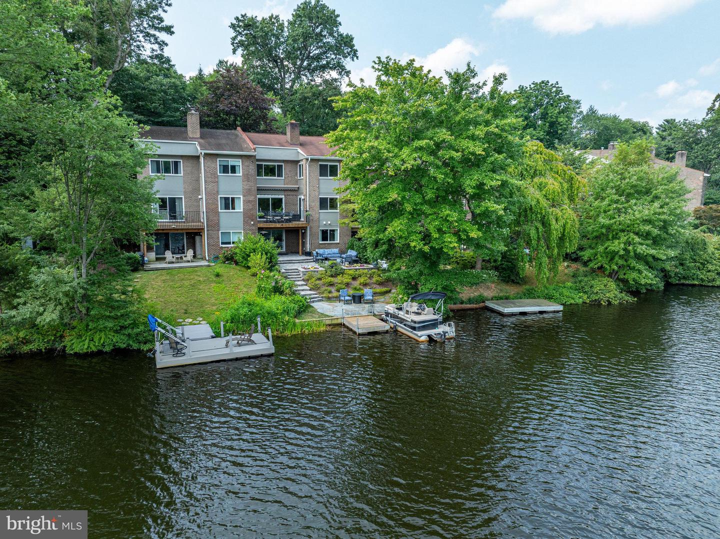 1605 GREENBRIAR CT, RESTON, Virginia 20190, 4 Bedrooms Bedrooms, ,3 BathroomsBathrooms,Residential,For sale,1605 GREENBRIAR CT,VAFX2259810 MLS # VAFX2259810