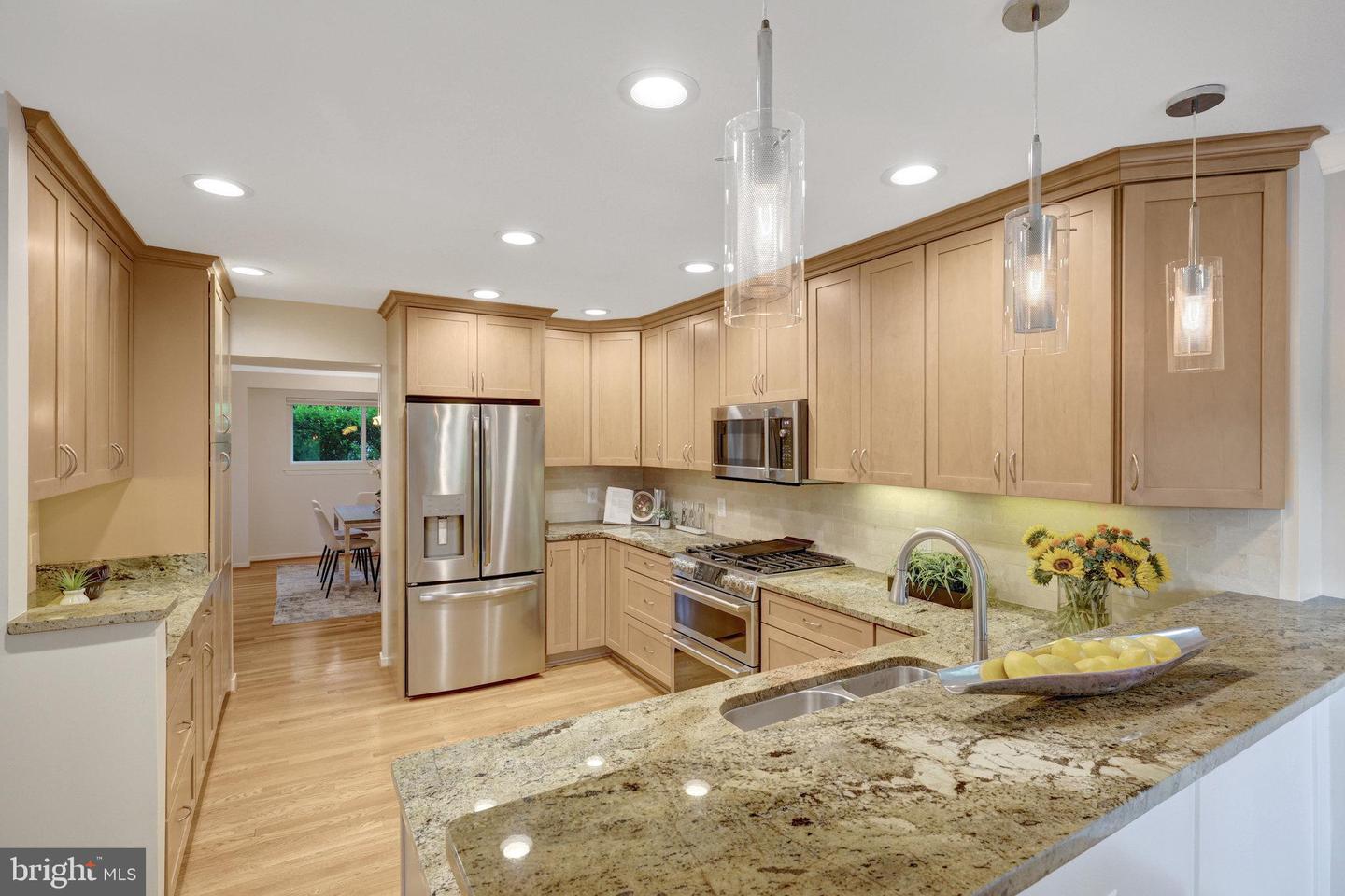 1605 GREENBRIAR CT, RESTON, Virginia 20190, 4 Bedrooms Bedrooms, ,3 BathroomsBathrooms,Residential,For sale,1605 GREENBRIAR CT,VAFX2259810 MLS # VAFX2259810