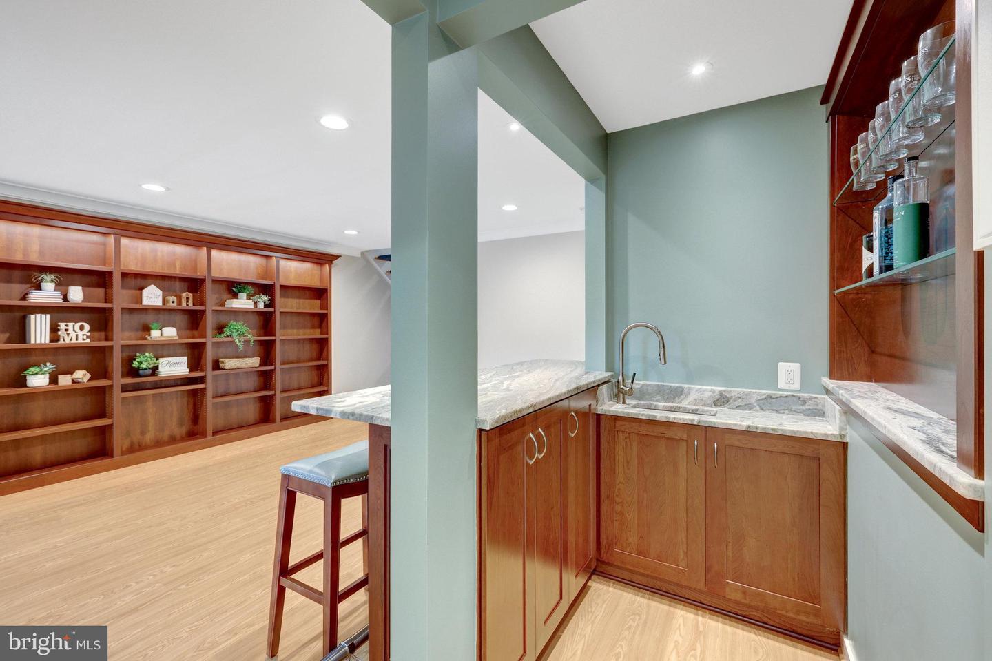 1605 GREENBRIAR CT, RESTON, Virginia 20190, 4 Bedrooms Bedrooms, ,3 BathroomsBathrooms,Residential,For sale,1605 GREENBRIAR CT,VAFX2259810 MLS # VAFX2259810