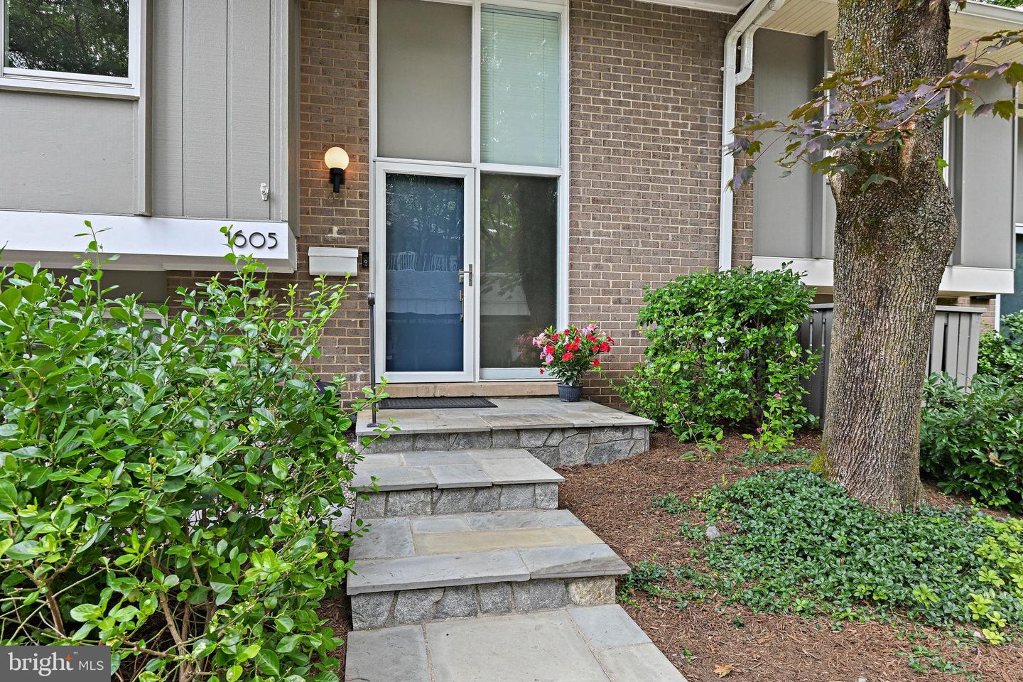 1605 GREENBRIAR CT, RESTON, Virginia 20190, 4 Bedrooms Bedrooms, ,3 BathroomsBathrooms,Residential,For sale,1605 GREENBRIAR CT,VAFX2259810 MLS # VAFX2259810