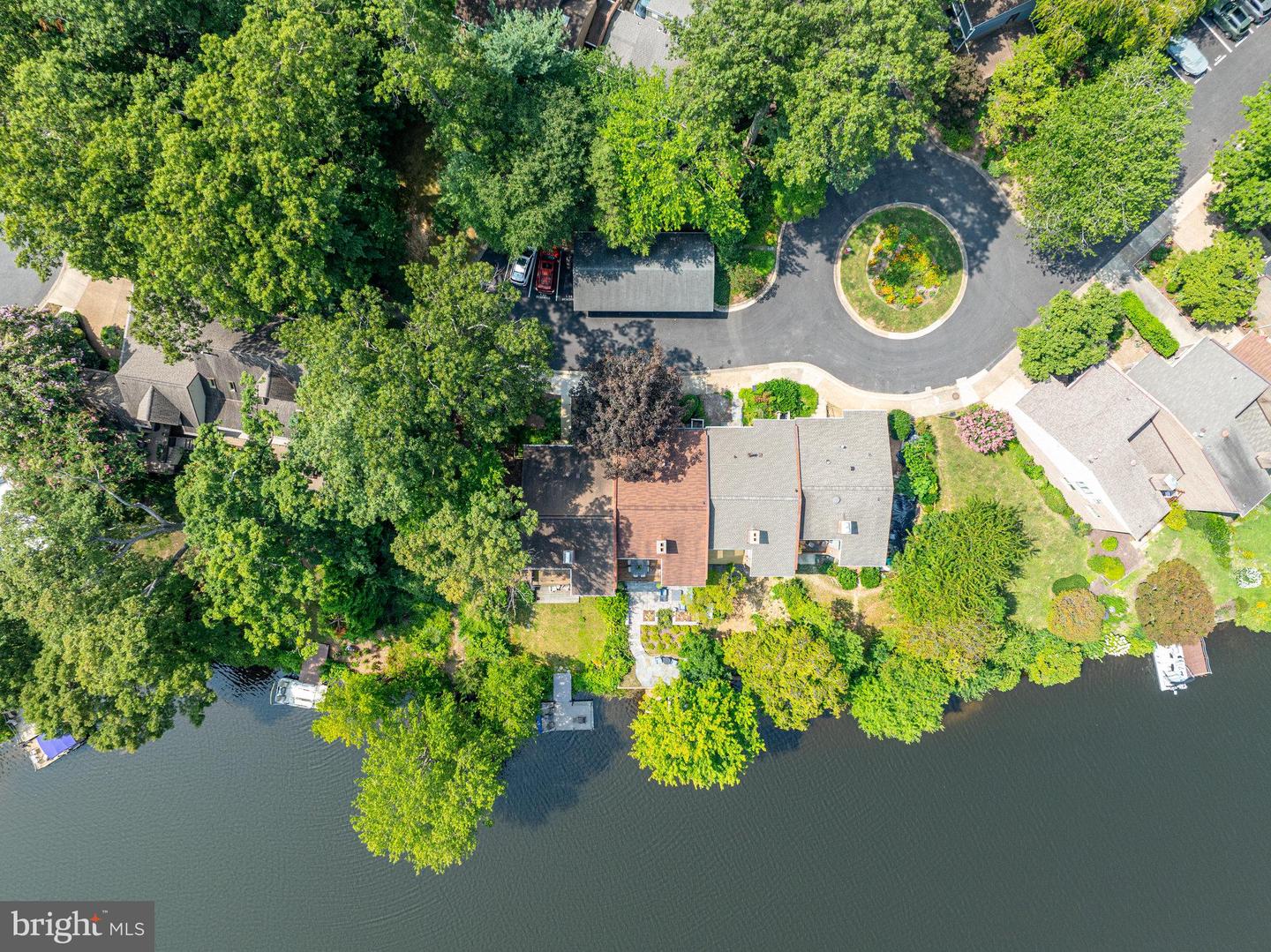 1605 GREENBRIAR CT, RESTON, Virginia 20190, 4 Bedrooms Bedrooms, ,3 BathroomsBathrooms,Residential,For sale,1605 GREENBRIAR CT,VAFX2259810 MLS # VAFX2259810