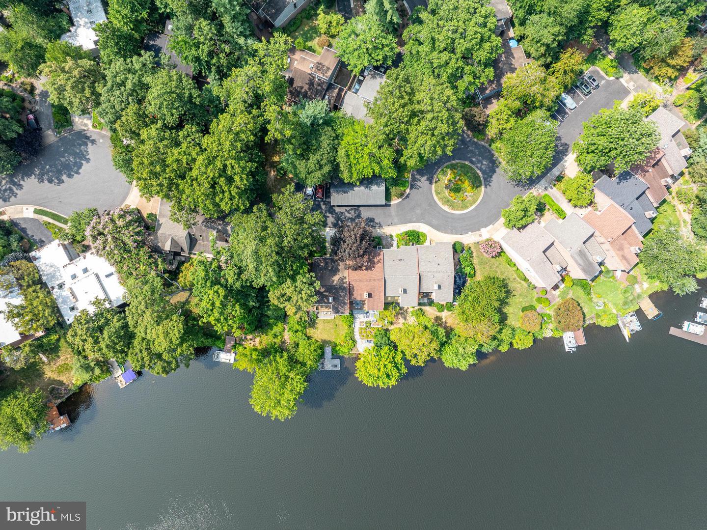 1605 GREENBRIAR CT, RESTON, Virginia 20190, 4 Bedrooms Bedrooms, ,3 BathroomsBathrooms,Residential,For sale,1605 GREENBRIAR CT,VAFX2259810 MLS # VAFX2259810