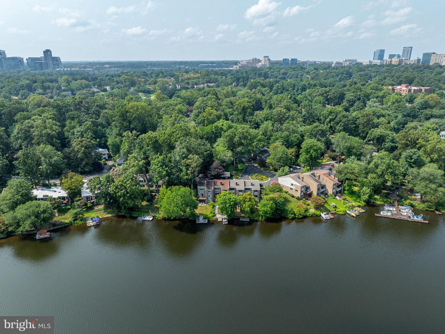 1605 GREENBRIAR CT, RESTON, Virginia 20190, 4 Bedrooms Bedrooms, ,3 BathroomsBathrooms,Residential,For sale,1605 GREENBRIAR CT,VAFX2259810 MLS # VAFX2259810