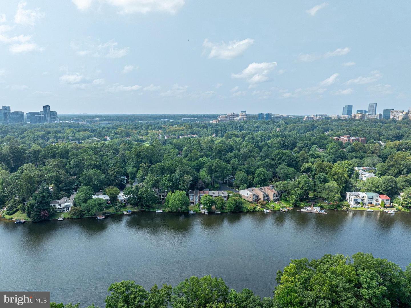 1605 GREENBRIAR CT, RESTON, Virginia 20190, 4 Bedrooms Bedrooms, ,3 BathroomsBathrooms,Residential,For sale,1605 GREENBRIAR CT,VAFX2259810 MLS # VAFX2259810