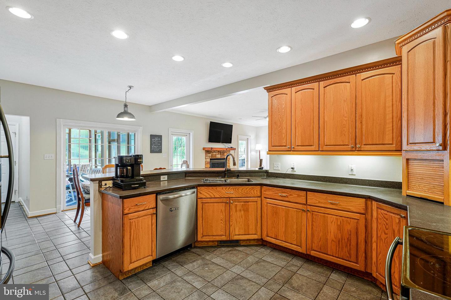 3938 REMOUNT RD, FRONT ROYAL, Virginia 22630, 5 Bedrooms Bedrooms, ,3 BathroomsBathrooms,Residential,For sale,3938 REMOUNT RD,VAWR2011916 MLS # VAWR2011916