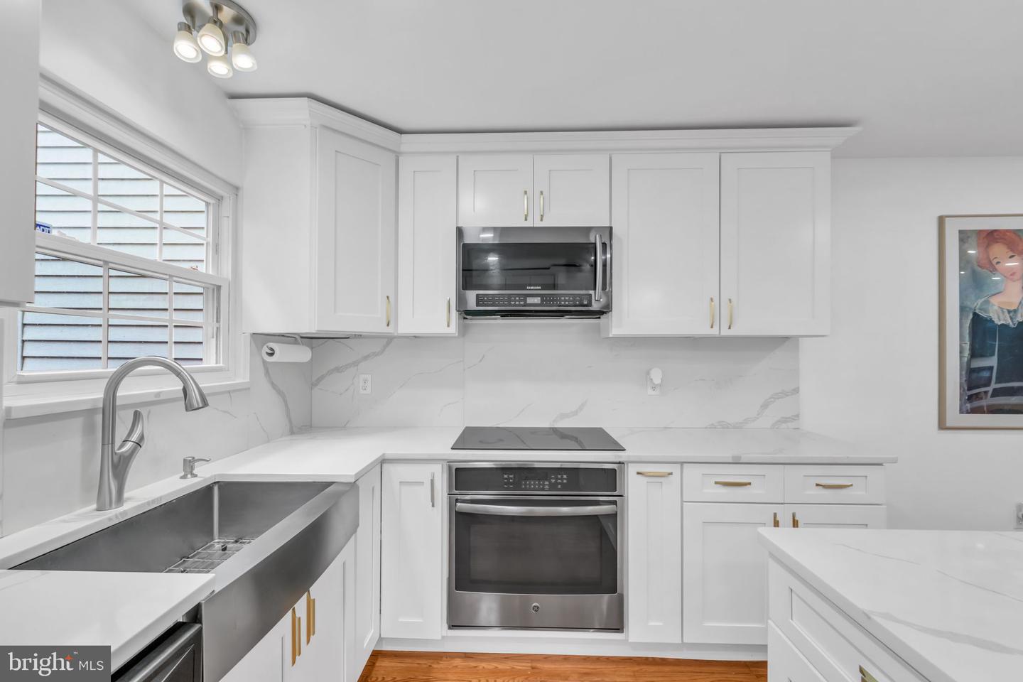 5809 WATERDALE CT, CENTREVILLE, Virginia 20121, 3 Bedrooms Bedrooms, ,2 BathroomsBathrooms,Residential,For sale,5809 WATERDALE CT,VAFX2260006 MLS # VAFX2260006