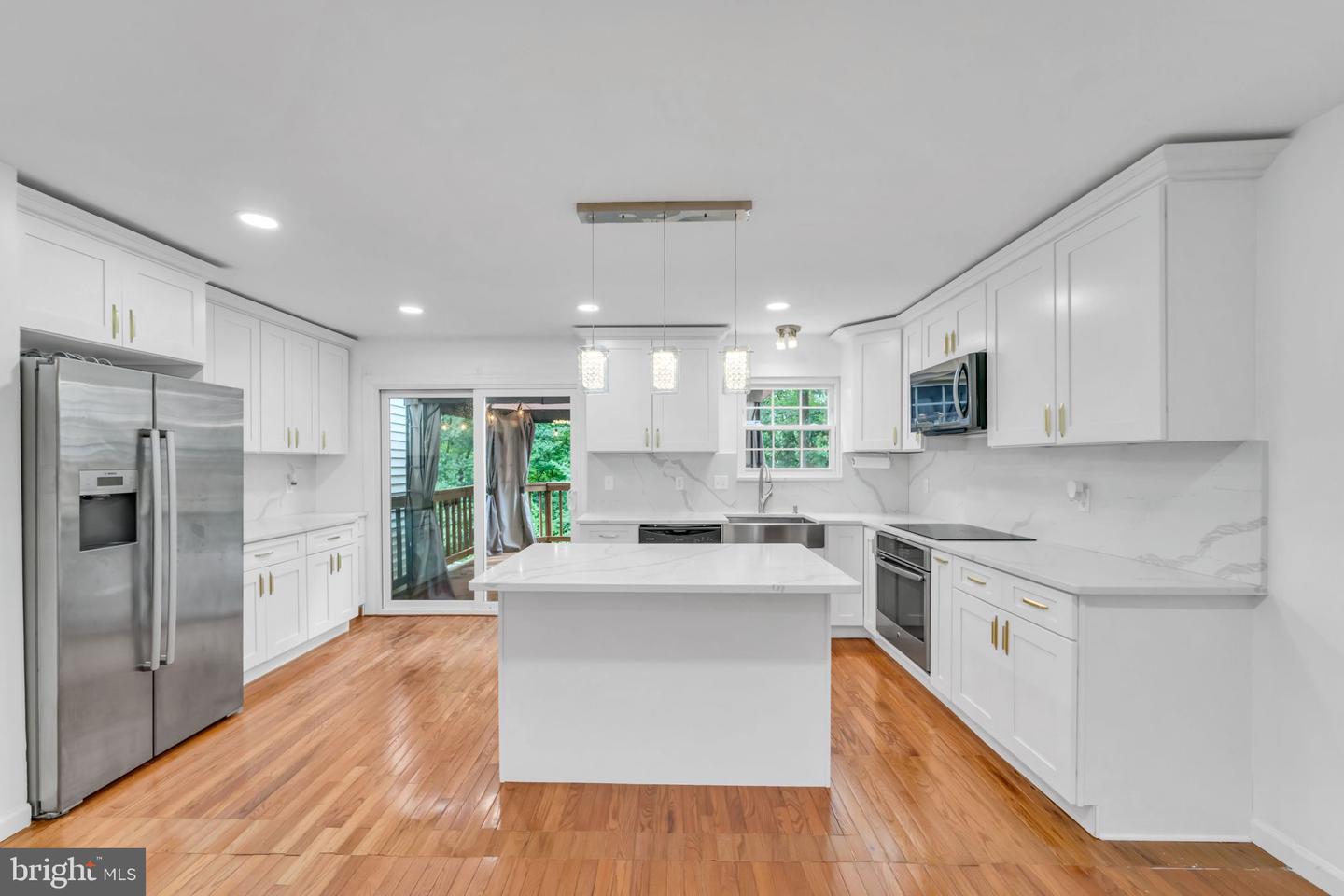 5809 WATERDALE CT, CENTREVILLE, Virginia 20121, 3 Bedrooms Bedrooms, ,2 BathroomsBathrooms,Residential,For sale,5809 WATERDALE CT,VAFX2260006 MLS # VAFX2260006