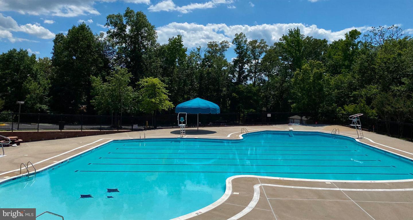 5809 WATERDALE CT, CENTREVILLE, Virginia 20121, 3 Bedrooms Bedrooms, ,2 BathroomsBathrooms,Residential,For sale,5809 WATERDALE CT,VAFX2260006 MLS # VAFX2260006