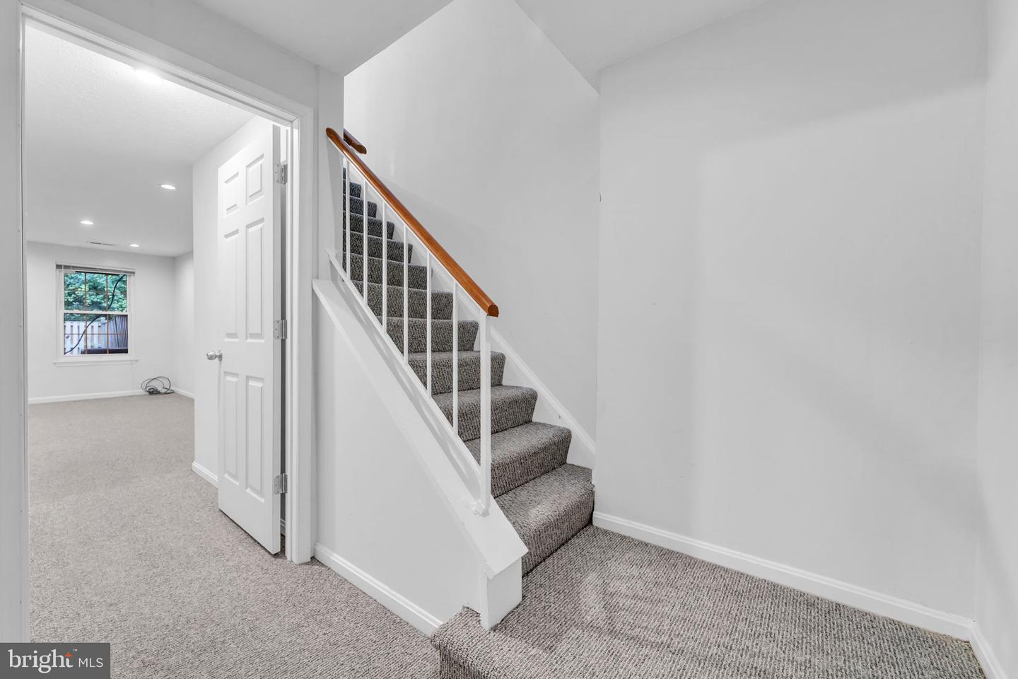 5809 WATERDALE CT, CENTREVILLE, Virginia 20121, 3 Bedrooms Bedrooms, ,2 BathroomsBathrooms,Residential,For sale,5809 WATERDALE CT,VAFX2260006 MLS # VAFX2260006