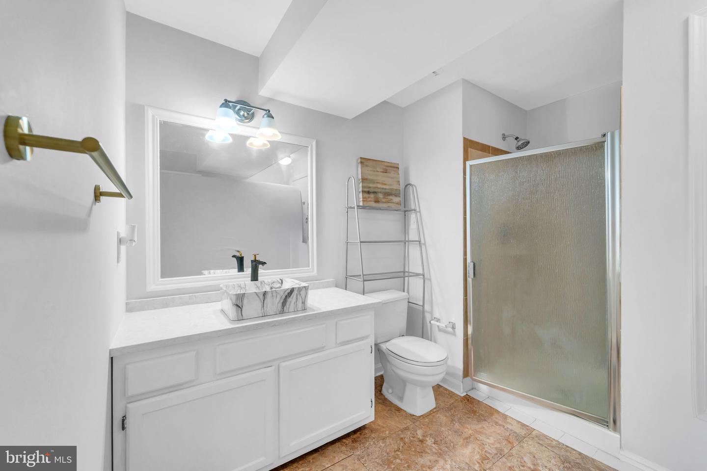 5809 WATERDALE CT, CENTREVILLE, Virginia 20121, 3 Bedrooms Bedrooms, ,2 BathroomsBathrooms,Residential,For sale,5809 WATERDALE CT,VAFX2260006 MLS # VAFX2260006