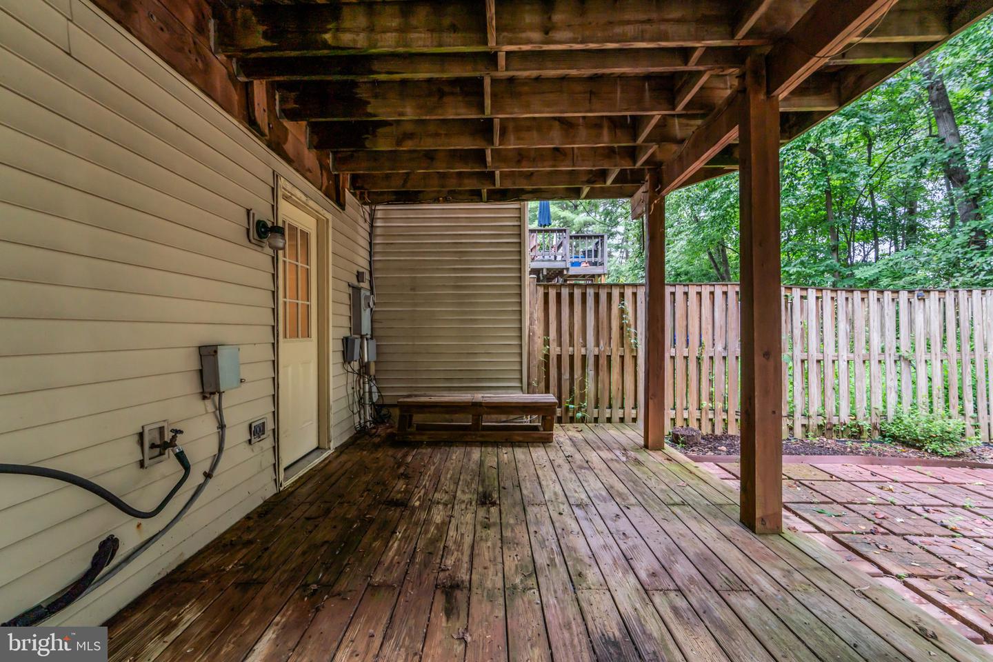 5809 WATERDALE CT, CENTREVILLE, Virginia 20121, 3 Bedrooms Bedrooms, ,2 BathroomsBathrooms,Residential,For sale,5809 WATERDALE CT,VAFX2260006 MLS # VAFX2260006