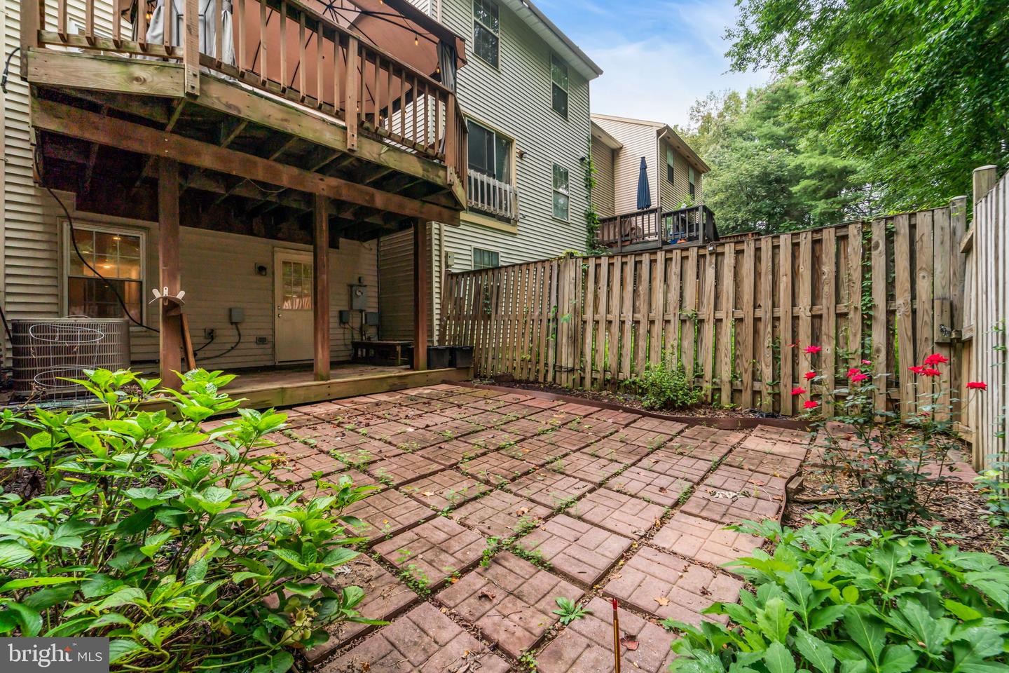 5809 WATERDALE CT, CENTREVILLE, Virginia 20121, 3 Bedrooms Bedrooms, ,2 BathroomsBathrooms,Residential,For sale,5809 WATERDALE CT,VAFX2260006 MLS # VAFX2260006