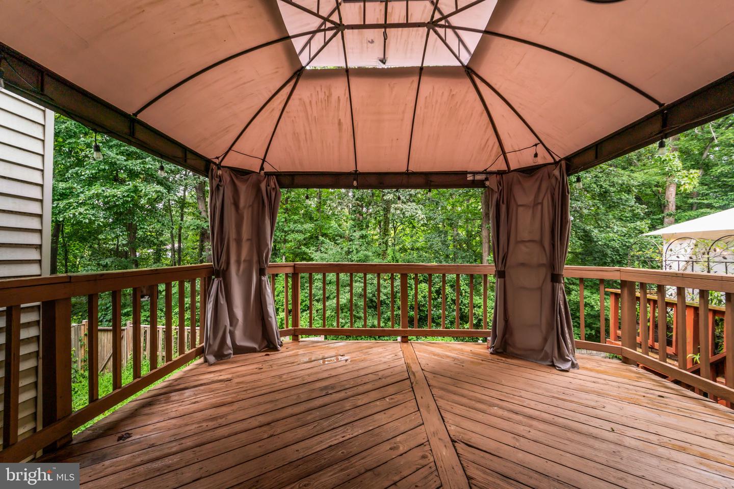 5809 WATERDALE CT, CENTREVILLE, Virginia 20121, 3 Bedrooms Bedrooms, ,2 BathroomsBathrooms,Residential,For sale,5809 WATERDALE CT,VAFX2260006 MLS # VAFX2260006