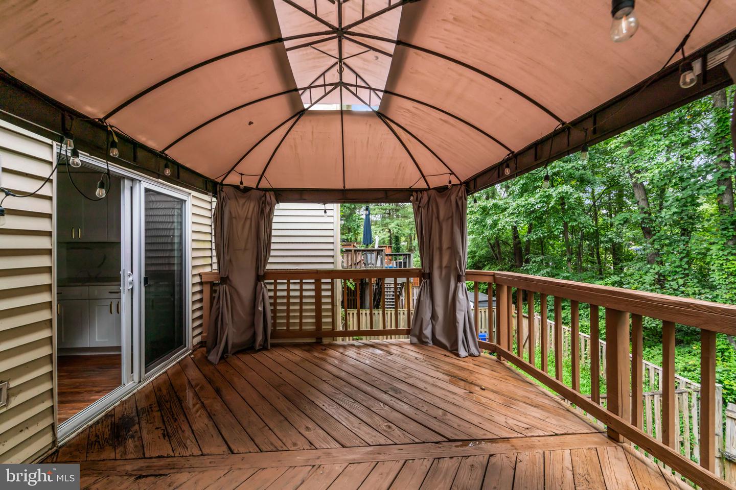 5809 WATERDALE CT, CENTREVILLE, Virginia 20121, 3 Bedrooms Bedrooms, ,2 BathroomsBathrooms,Residential,For sale,5809 WATERDALE CT,VAFX2260006 MLS # VAFX2260006