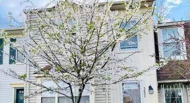 5809 WATERDALE CT, CENTREVILLE, Virginia 20121, 3 Bedrooms Bedrooms, ,2 BathroomsBathrooms,Residential,For sale,5809 WATERDALE CT,VAFX2260006 MLS # VAFX2260006