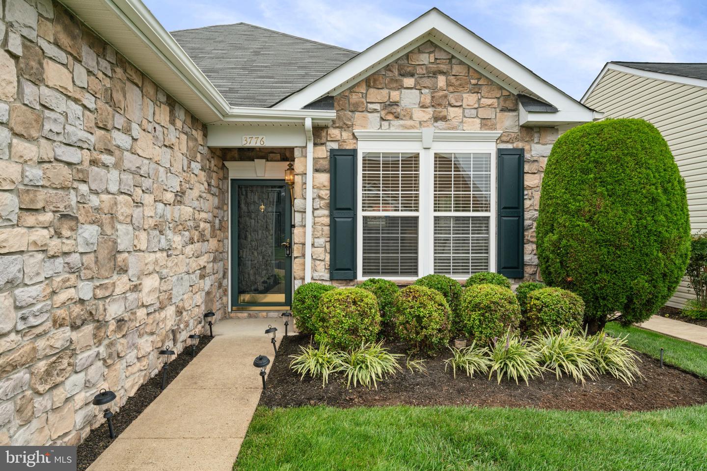 3776 BLOWING LEAF PL, DUMFRIES, Virginia 22025, 3 Bedrooms Bedrooms, 7 Rooms Rooms,2 BathroomsBathrooms,Residential,For sale,3776 BLOWING LEAF PL,VAPW2101092 MLS # VAPW2101092