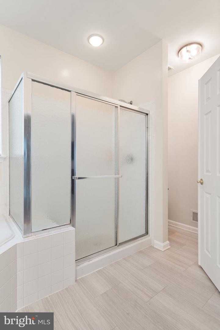 3776 BLOWING LEAF PL, DUMFRIES, Virginia 22025, 3 Bedrooms Bedrooms, 7 Rooms Rooms,2 BathroomsBathrooms,Residential,For sale,3776 BLOWING LEAF PL,VAPW2101092 MLS # VAPW2101092