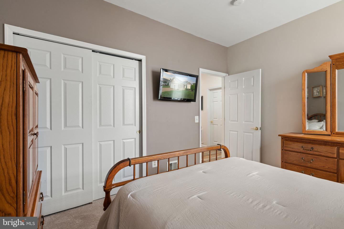 3776 BLOWING LEAF PL, DUMFRIES, Virginia 22025, 3 Bedrooms Bedrooms, 7 Rooms Rooms,2 BathroomsBathrooms,Residential,For sale,3776 BLOWING LEAF PL,VAPW2101092 MLS # VAPW2101092