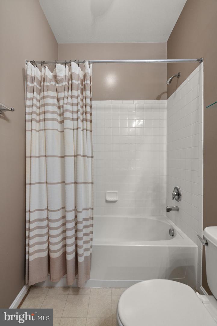 3776 BLOWING LEAF PL, DUMFRIES, Virginia 22025, 3 Bedrooms Bedrooms, 7 Rooms Rooms,2 BathroomsBathrooms,Residential,For sale,3776 BLOWING LEAF PL,VAPW2101092 MLS # VAPW2101092