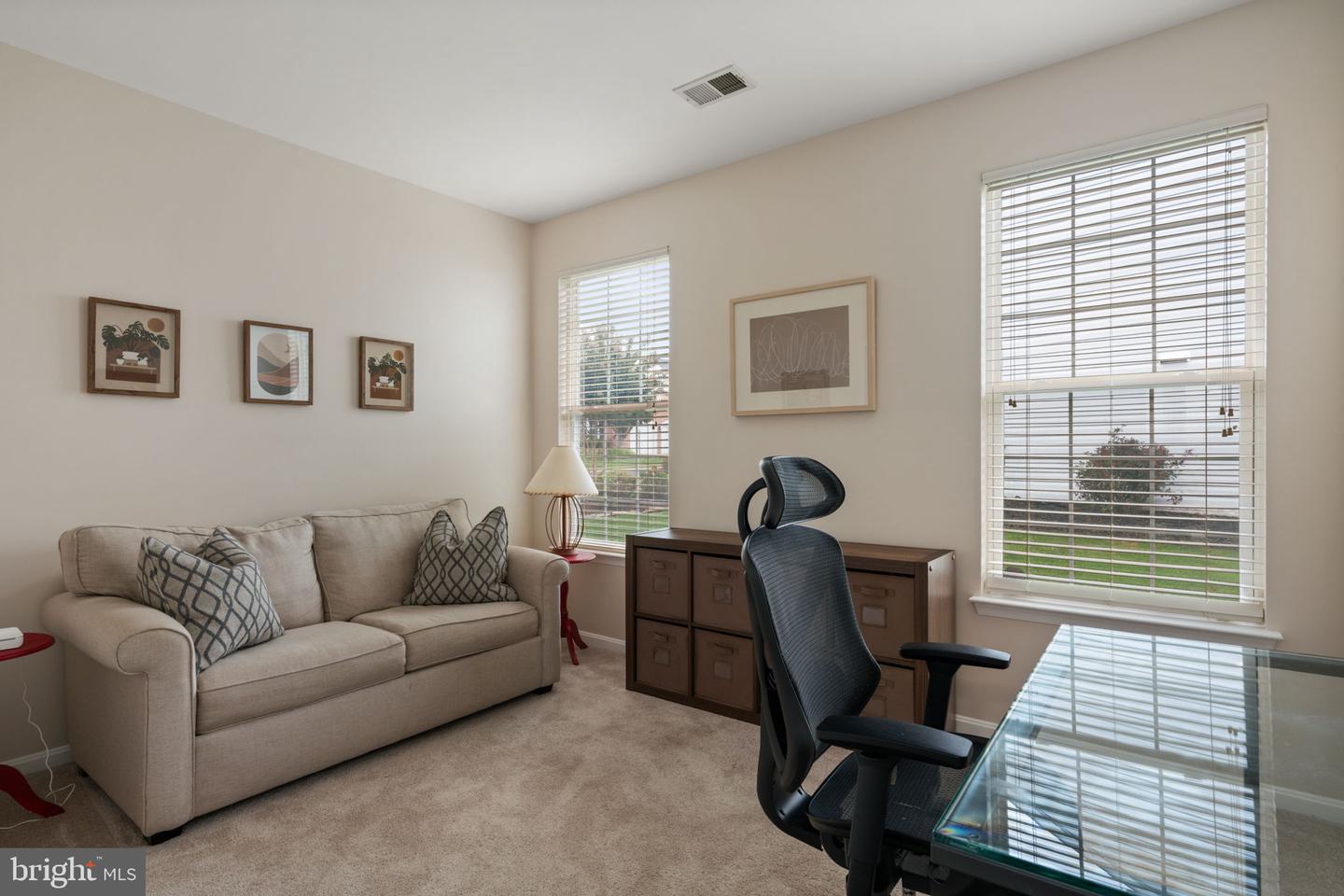 3776 BLOWING LEAF PL, DUMFRIES, Virginia 22025, 3 Bedrooms Bedrooms, 7 Rooms Rooms,2 BathroomsBathrooms,Residential,For sale,3776 BLOWING LEAF PL,VAPW2101092 MLS # VAPW2101092