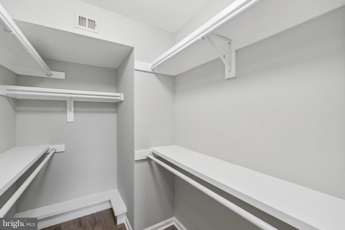 3437 SUMMIT CT NE #3437, WASHINGTON, District Of Columbia 20018, 3 Bedrooms Bedrooms, ,2 BathroomsBathrooms,Residential,For sale,3437 SUMMIT CT NE #3437,DCDC2214740 MLS # DCDC2214740