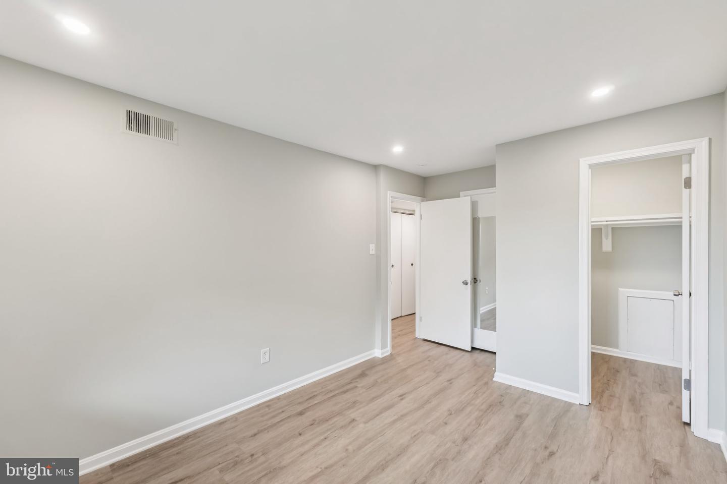 3437 SUMMIT CT NE #3437, WASHINGTON, District Of Columbia 20018, 3 Bedrooms Bedrooms, ,2 BathroomsBathrooms,Residential,For sale,3437 SUMMIT CT NE #3437,DCDC2214740 MLS # DCDC2214740