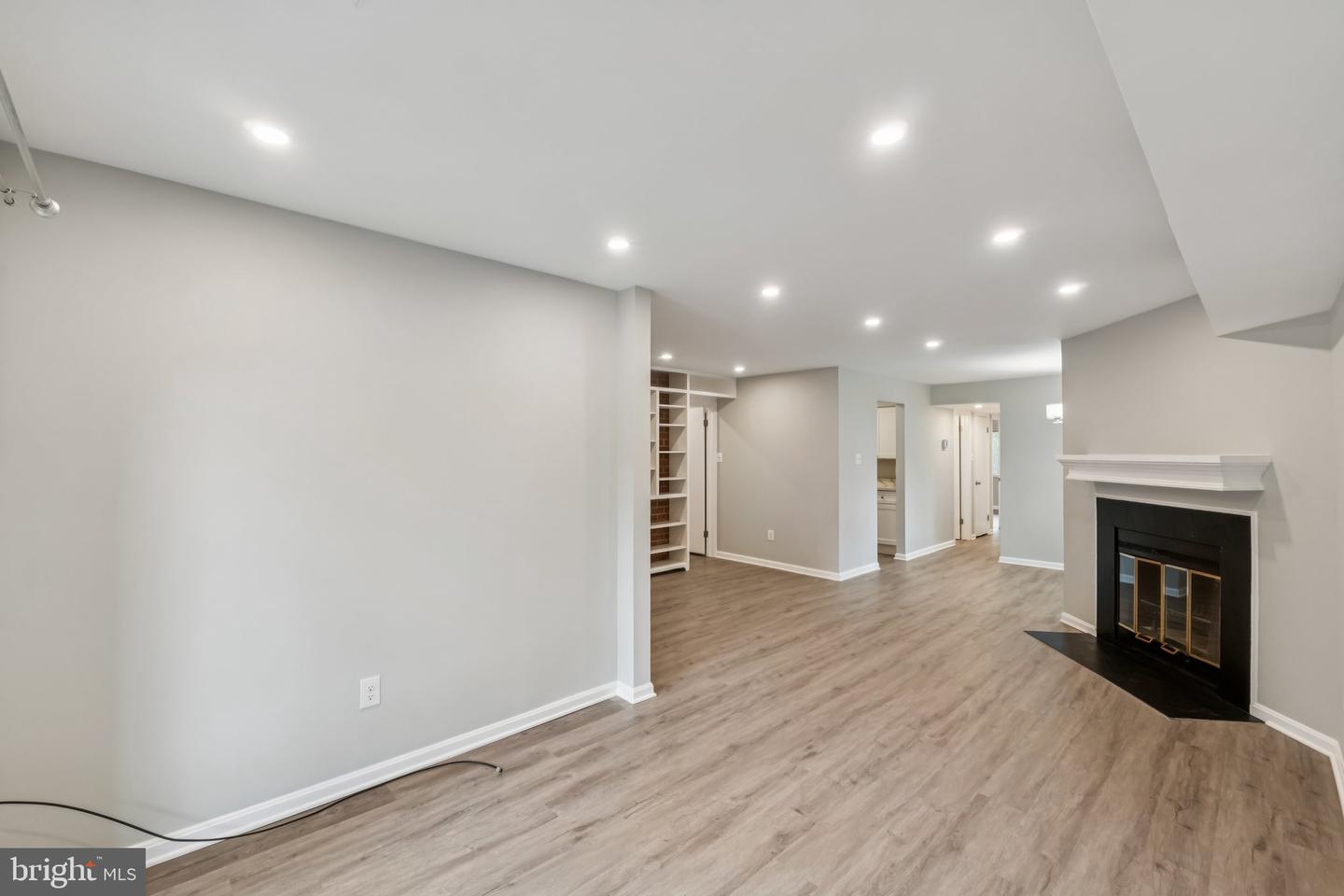 3437 SUMMIT CT NE #3437, WASHINGTON, District Of Columbia 20018, 3 Bedrooms Bedrooms, ,2 BathroomsBathrooms,Residential,For sale,3437 SUMMIT CT NE #3437,DCDC2214740 MLS # DCDC2214740