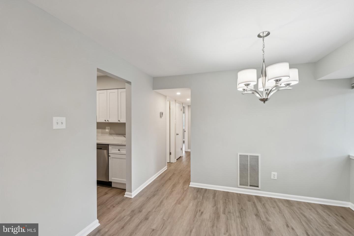 3437 SUMMIT CT NE #3437, WASHINGTON, District Of Columbia 20018, 3 Bedrooms Bedrooms, ,2 BathroomsBathrooms,Residential,For sale,3437 SUMMIT CT NE #3437,DCDC2214740 MLS # DCDC2214740
