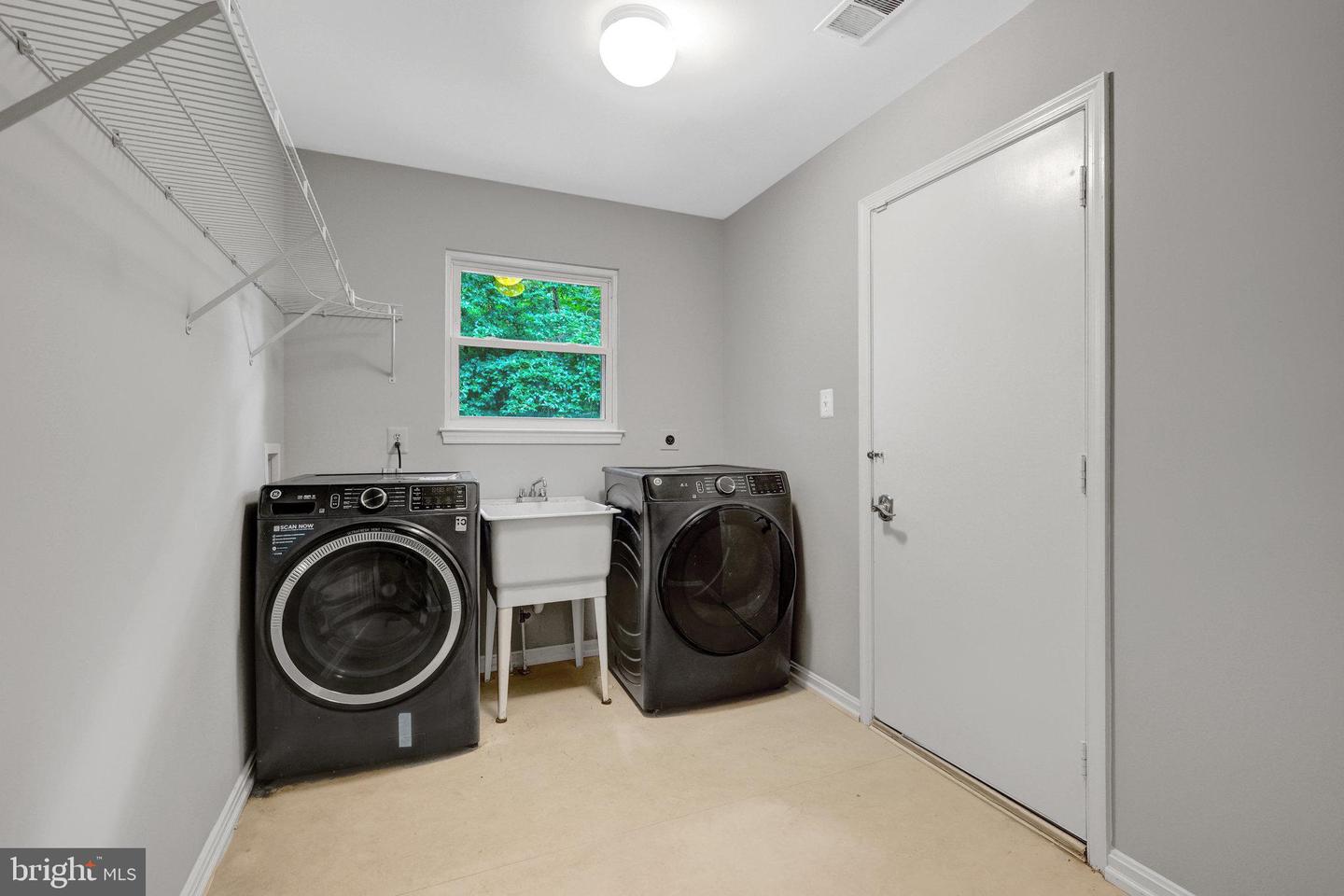 12401 ALEXANDER CORNELL DR, FAIRFAX, Virginia 22033, 3 Bedrooms Bedrooms, ,3 BathroomsBathrooms,Residential,For sale,12401 ALEXANDER CORNELL DR,VAFX2260808 MLS # VAFX2260808